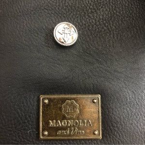 Magnolia and Vine Original Sized (18 mm) Cross Snap